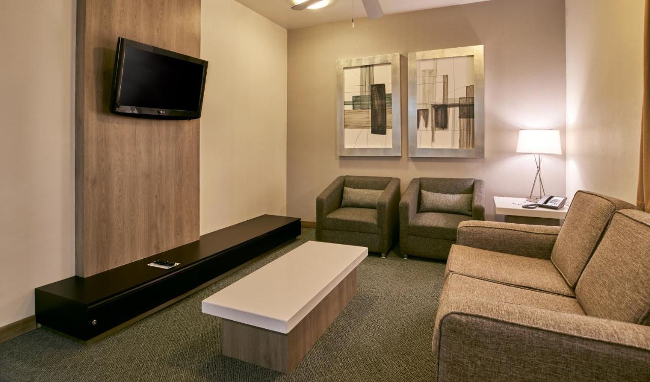 Holiday Inn Hotel & Suites Chihuahua By Ihg Екстер'єр фото