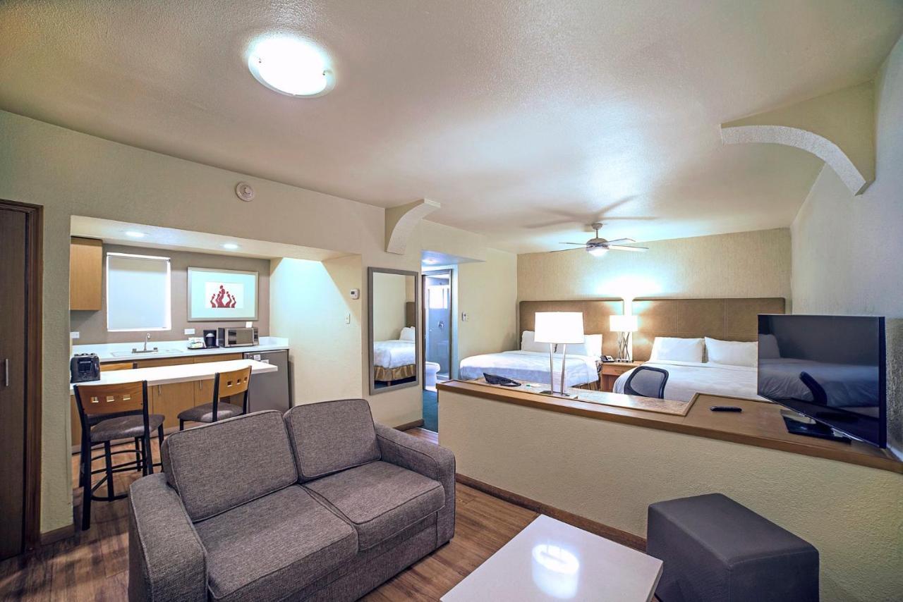 Holiday Inn Hotel & Suites Chihuahua By Ihg Екстер'єр фото