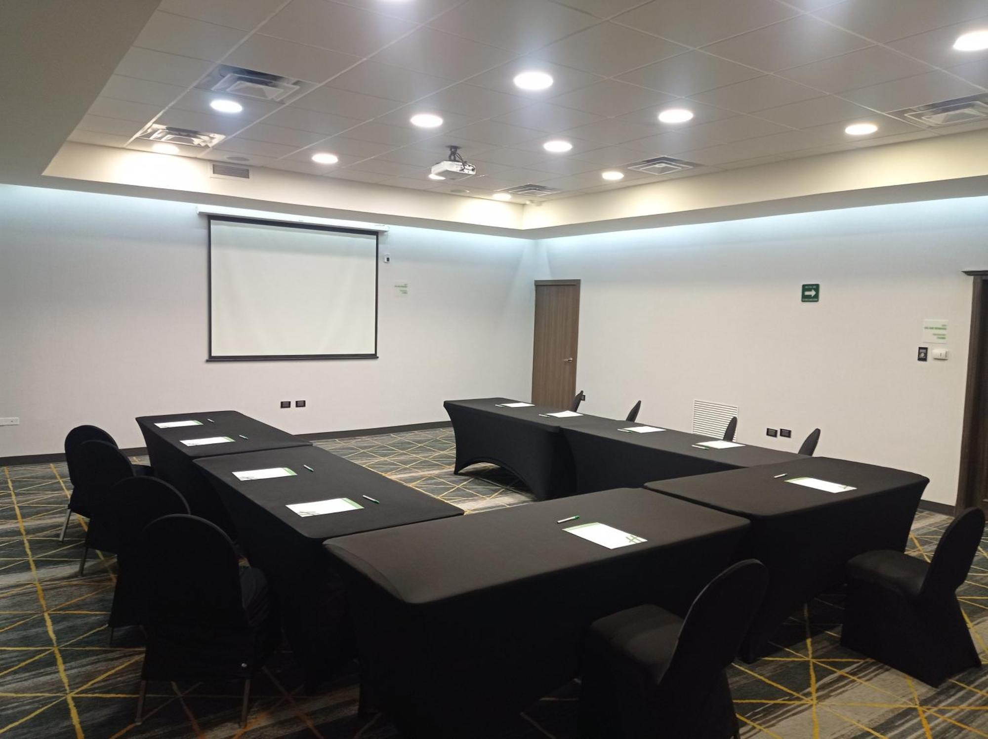 Holiday Inn Hotel & Suites Chihuahua By Ihg Екстер'єр фото