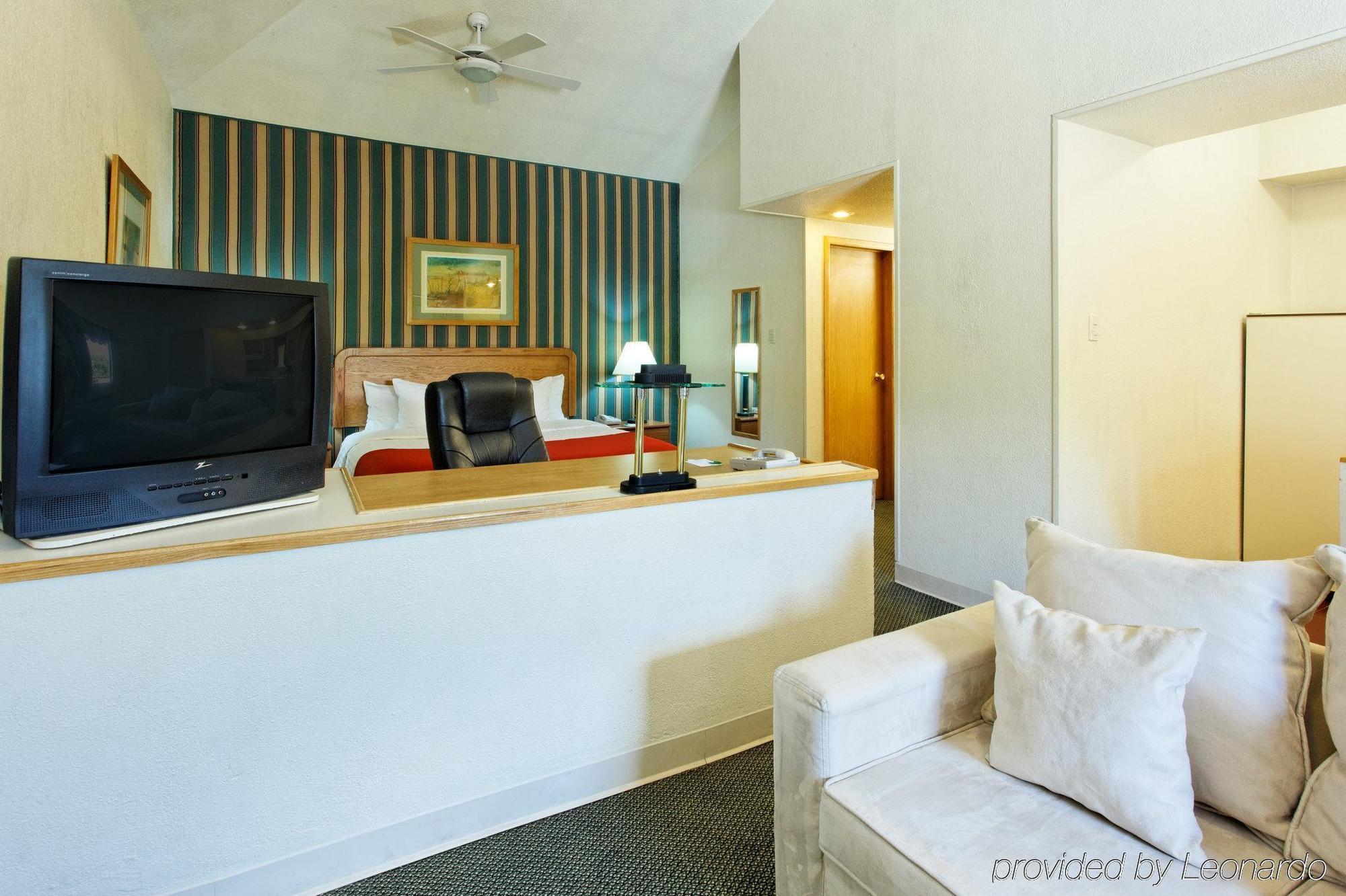 Holiday Inn Hotel & Suites Chihuahua By Ihg Номер фото